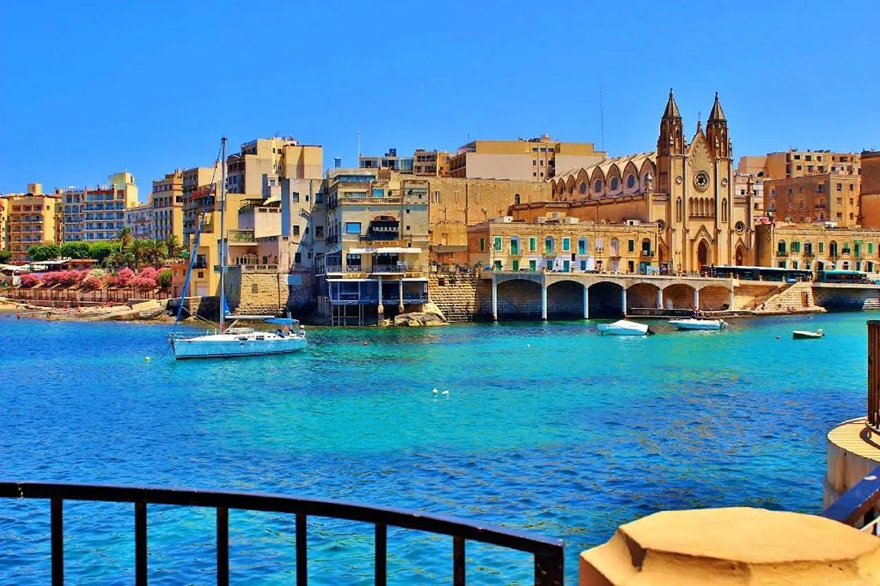 Deluxe Apartment Steps To St George'S Bay Saint Julian's Malta