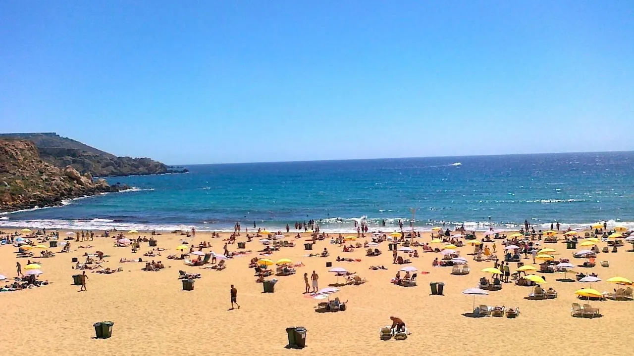 Deluxe Apartment Steps To St George'S Bay Saint Julian's